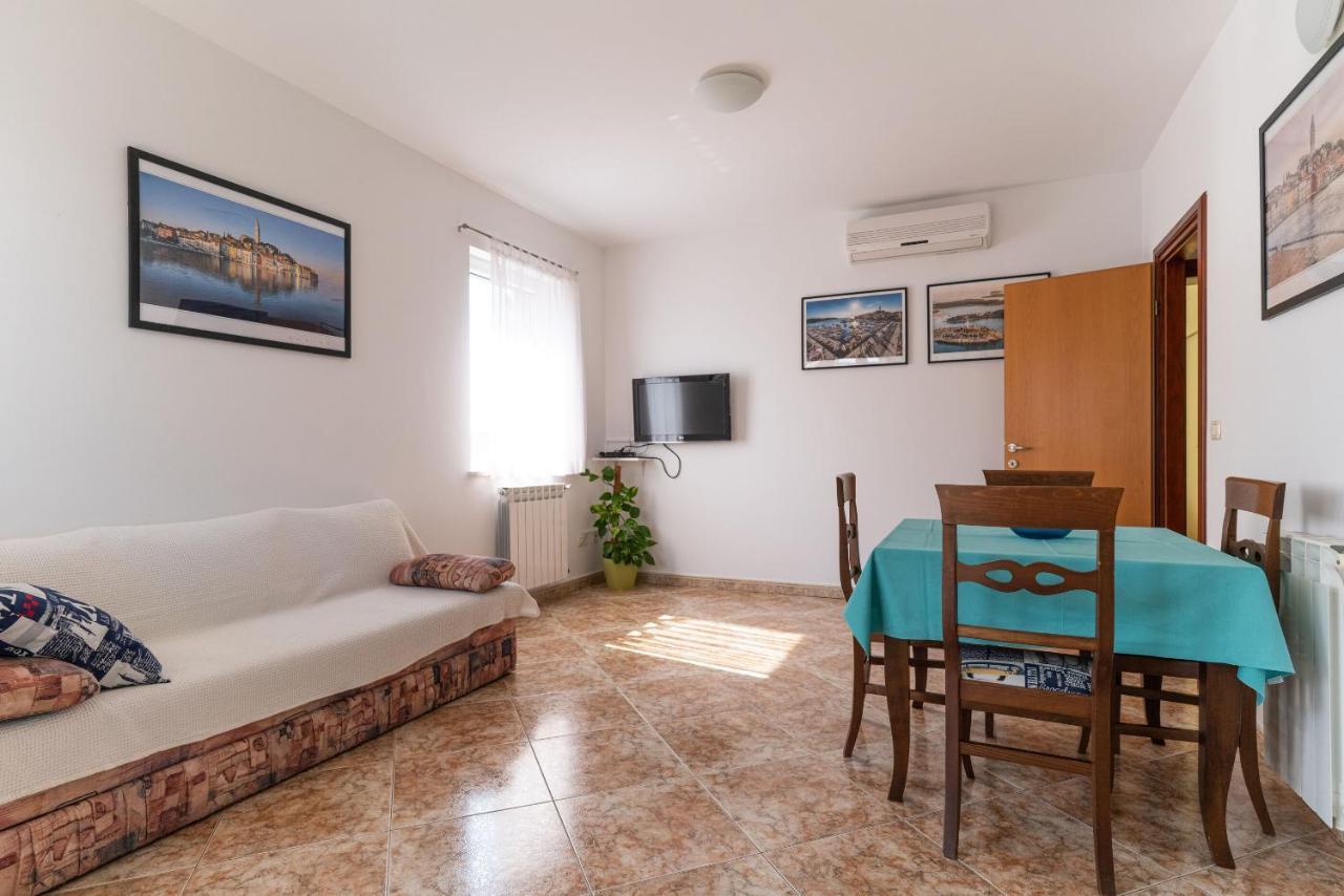 Apartments Anamarija 罗维尼 外观 照片