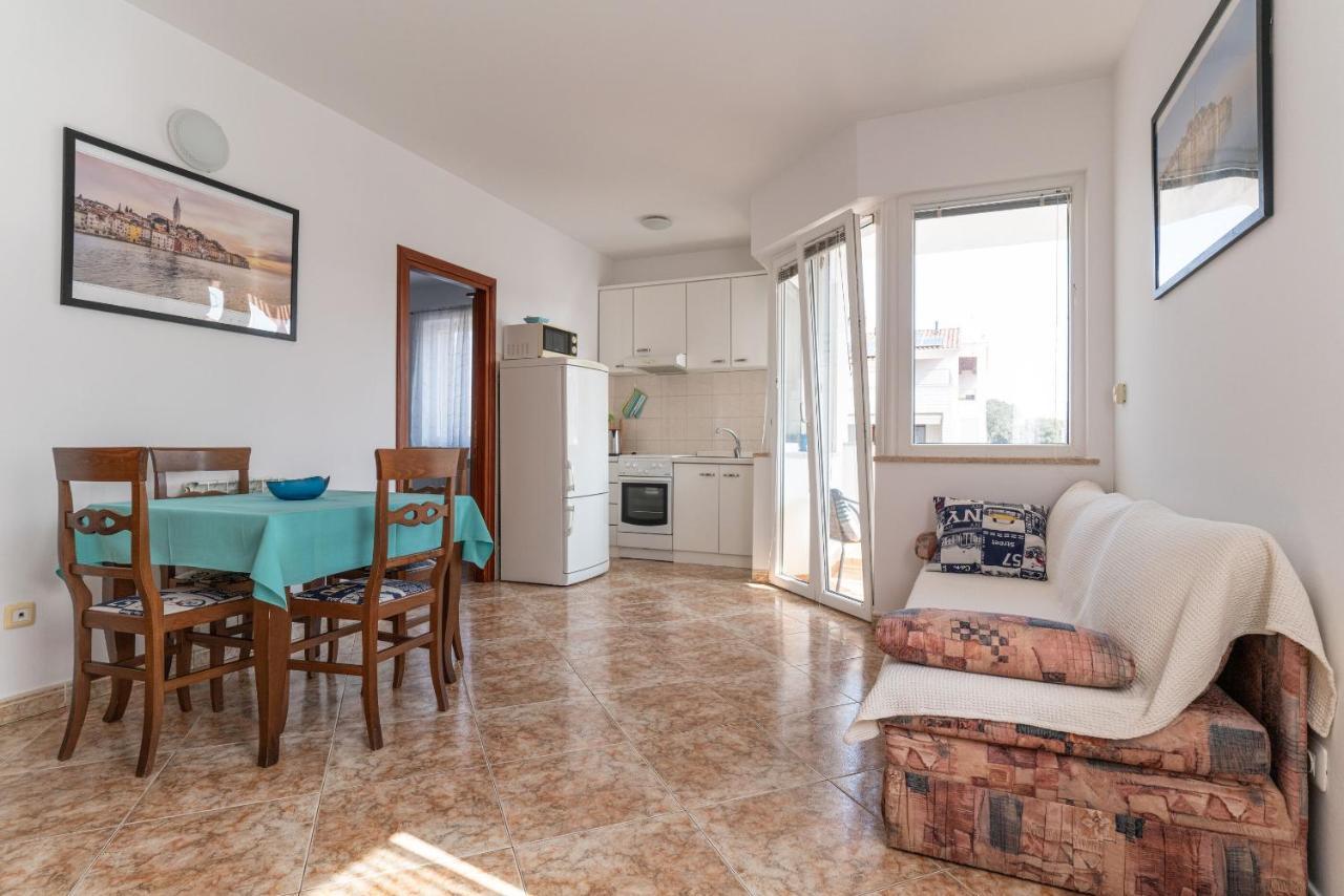Apartments Anamarija 罗维尼 外观 照片
